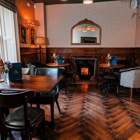The Ashford Arms Hotel Bagian luar foto
