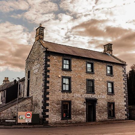 The Ashford Arms Hotel Bagian luar foto